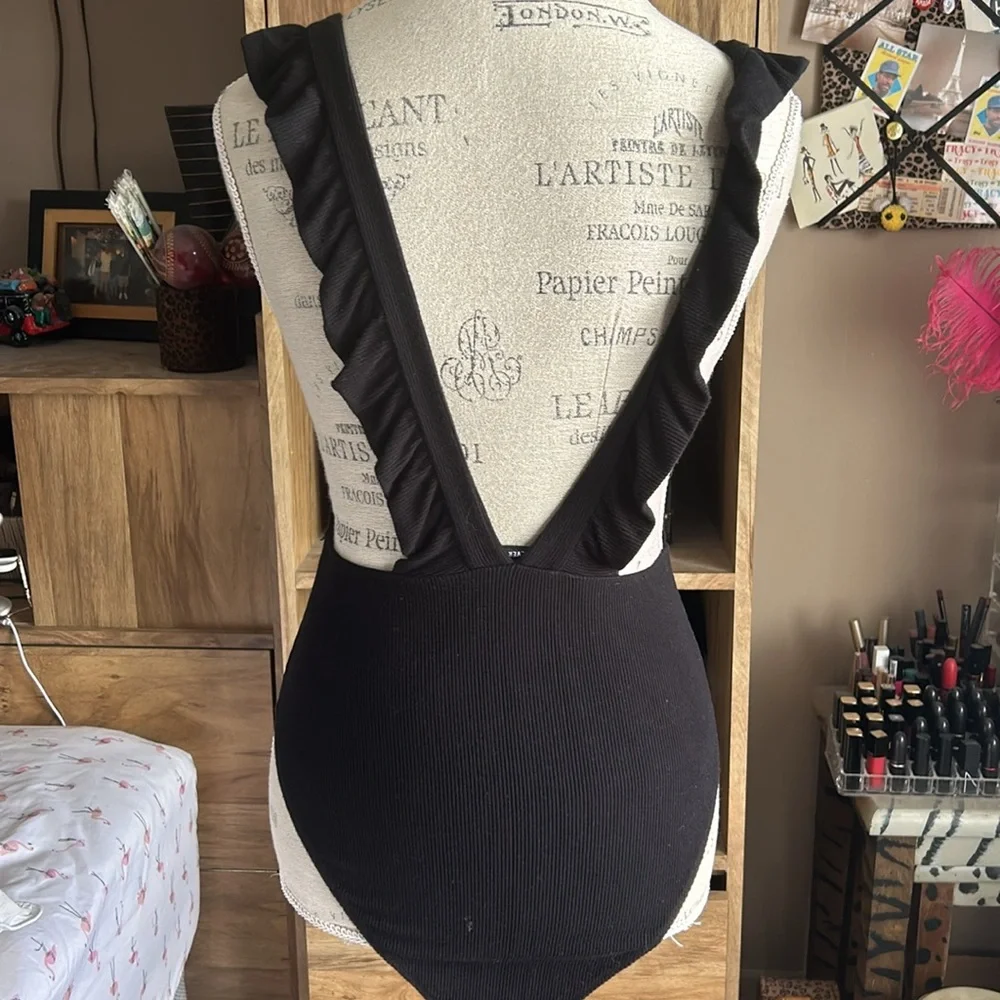 Forever 21 Ruffle Tank Bodysuit - Medium - Picture 3 of 5